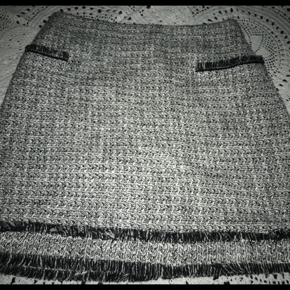 Rachel Zoe tweed-like mini skirt - Picture 4 of 5